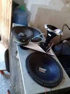 Estou com um caixote de som para vender