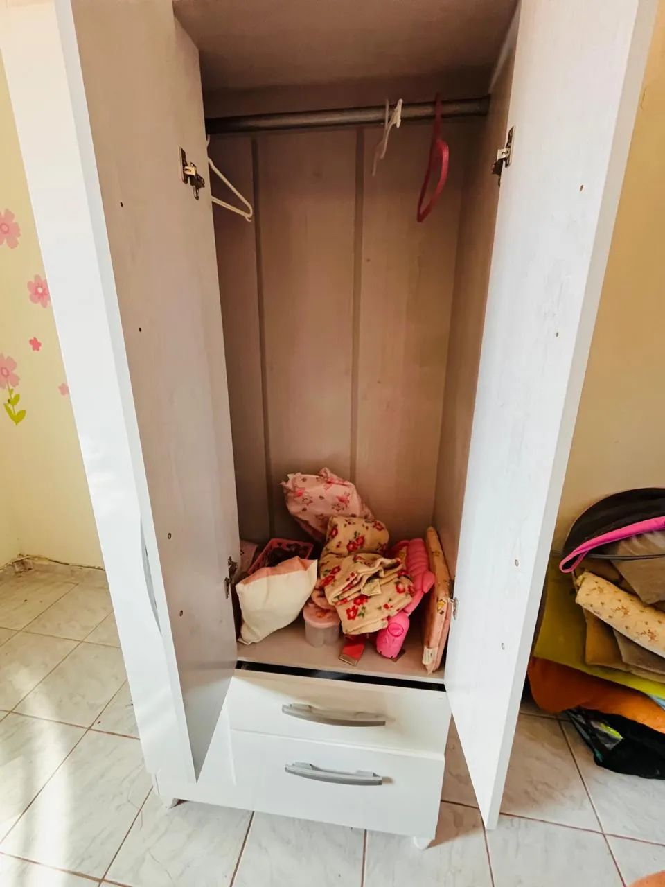 Vendo Guarda Roupa Infantil - Foto 2