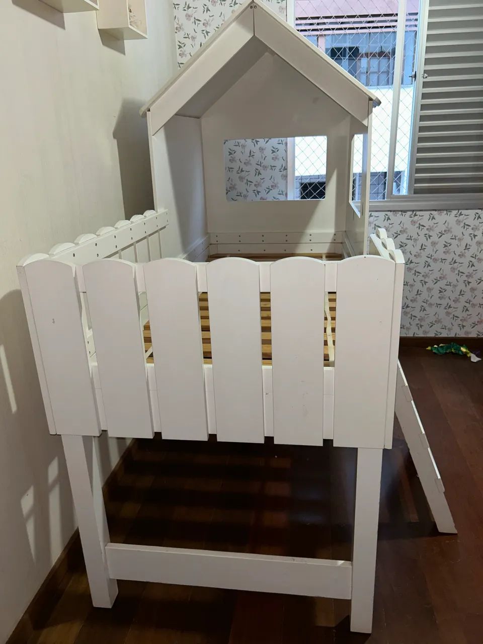 Cama - casinha infantil - Madeira 