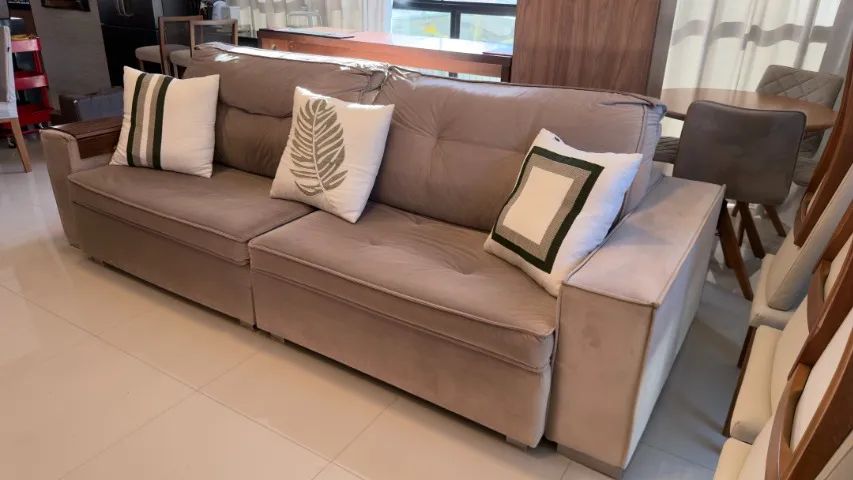 Sofá Retrátil e Reclinável 2,87m Suede Bege 4 Lugares com Bandeja de Braço - Foto 2