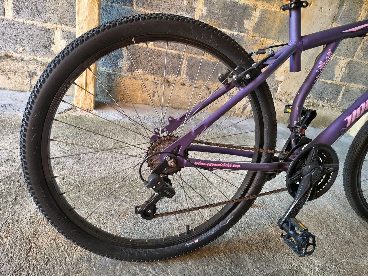 Bicicleta aro 26, 21 marchas, está semi nova,  - Foto 3
