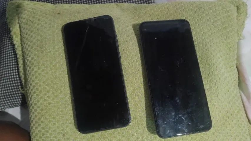 Celulares quebrados - Foto 2