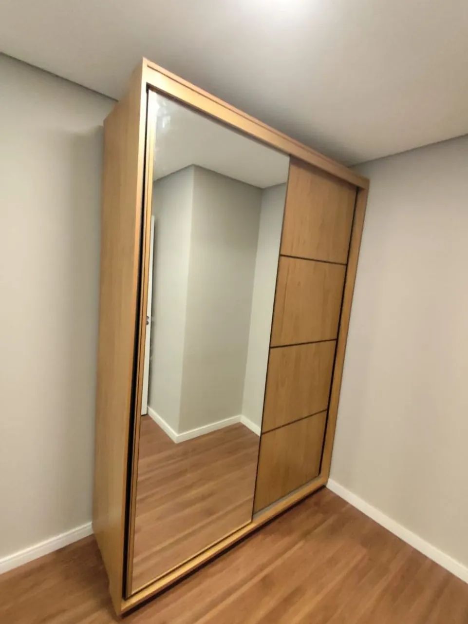 Guarda roupa Usado todo MDF  - Foto 5