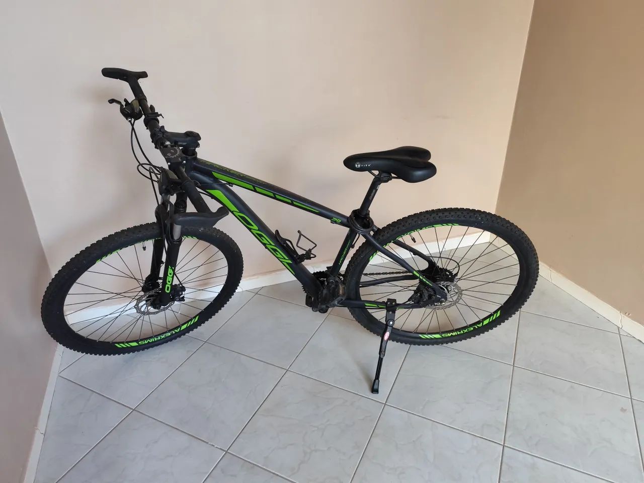 Bicicleta Oggi Hacker Sport (aro 29)
