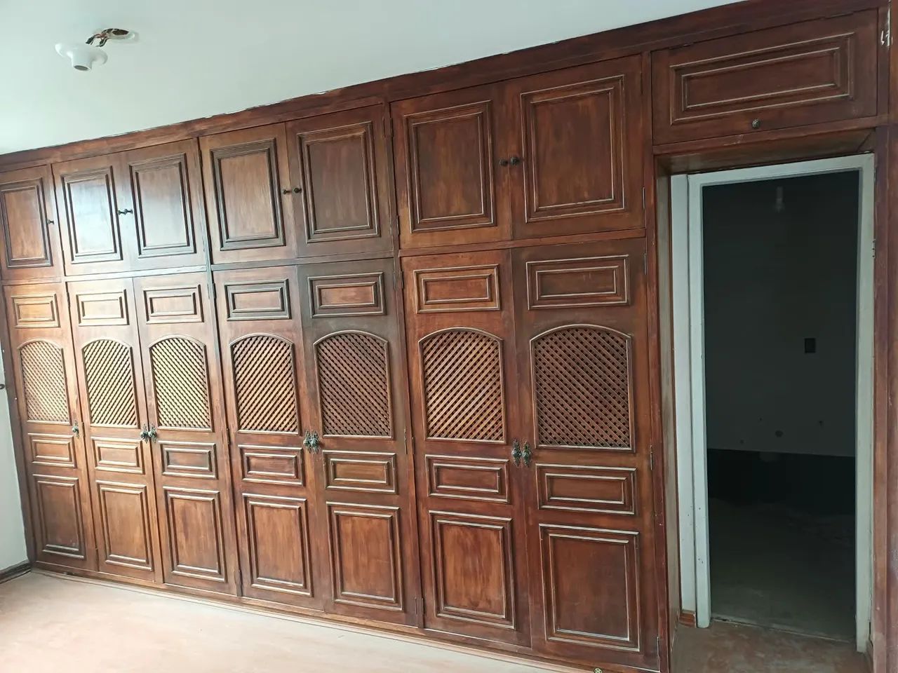 Vendo  guarda roupa duplex e portas