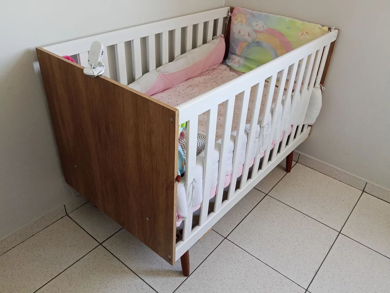 Guarda roupa e berço bebê 