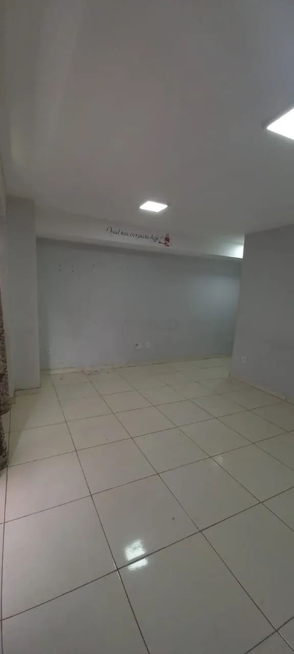 Aluguel Sala comercial - Ed. Monte Carlo - QNB 18 - 26 m²