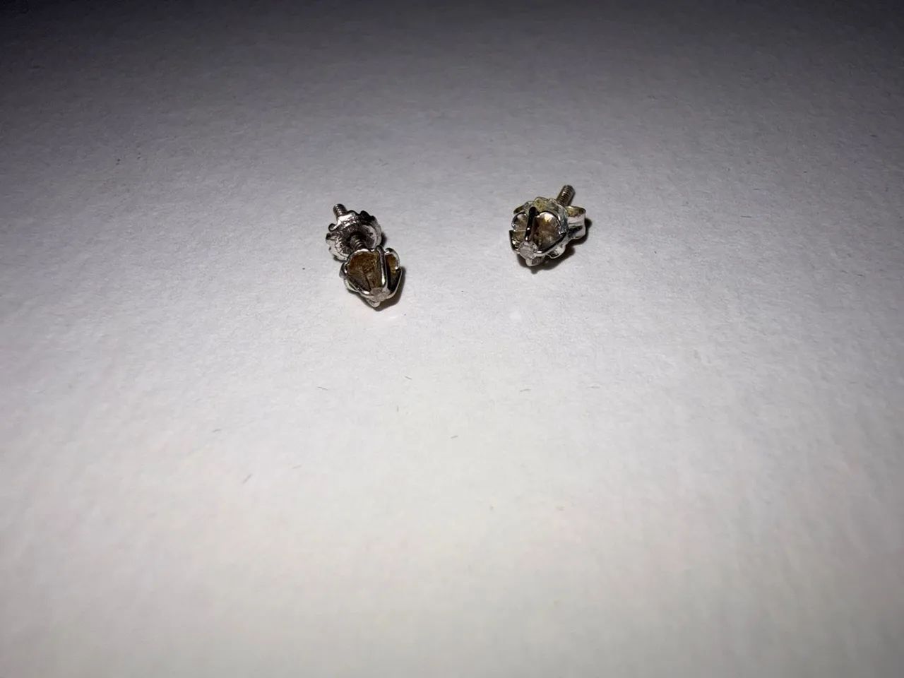 Brincos de platina com diamantes