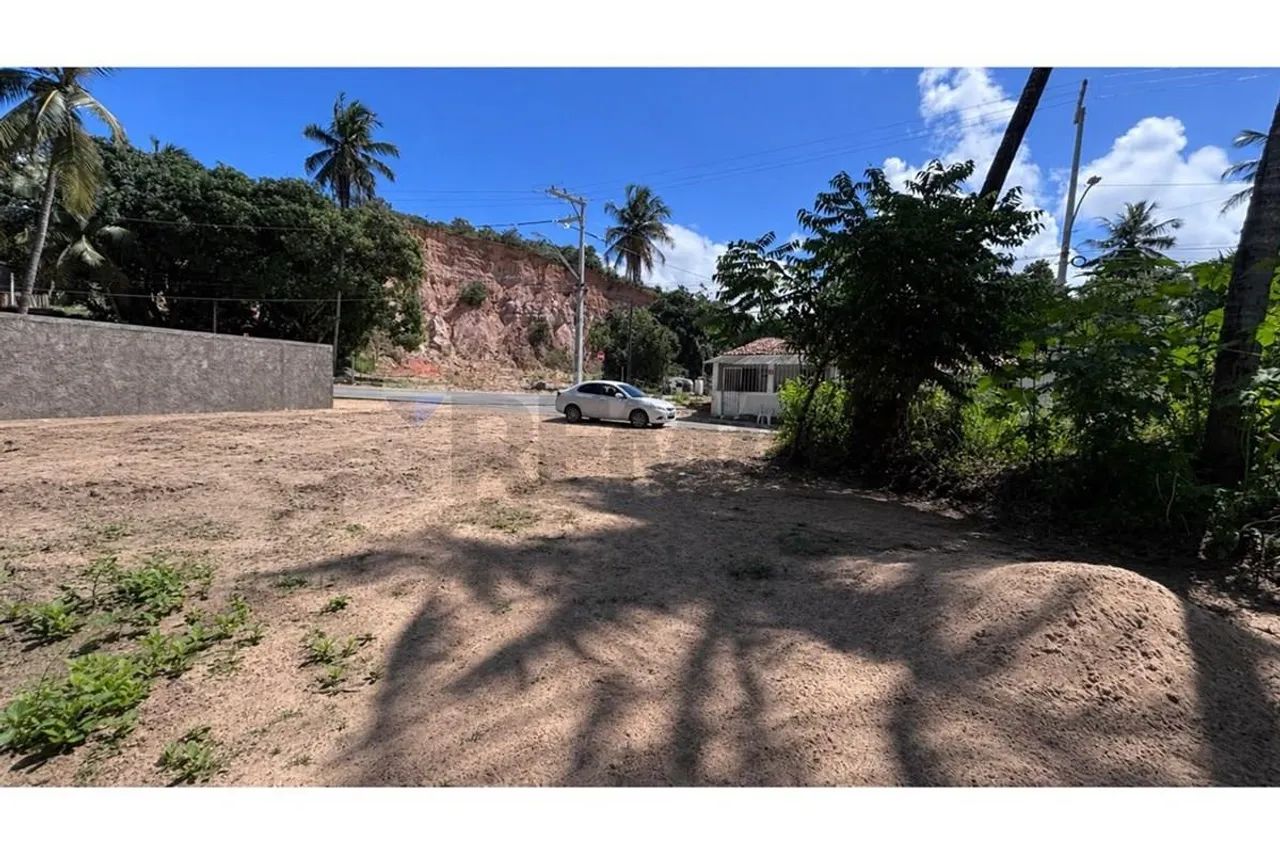 Terreno com 200 mts2, sendo 8x25 na Garça Torta.