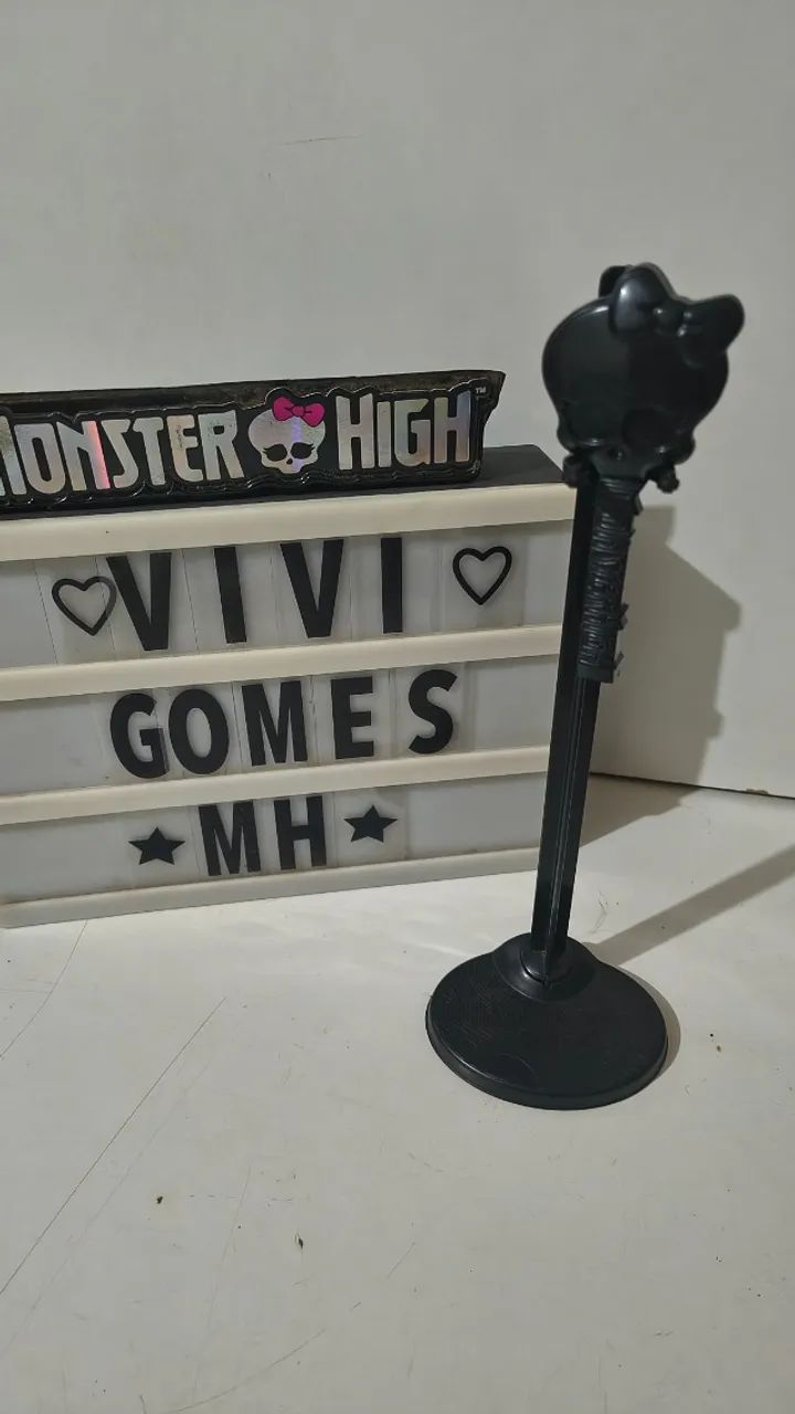 Suporte preto monster High + escova 
