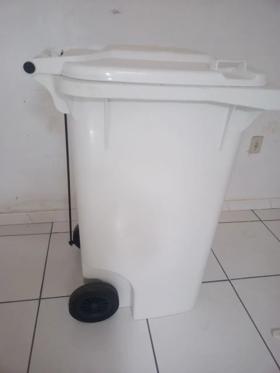 Carrinho coletor 240L - Foto 4