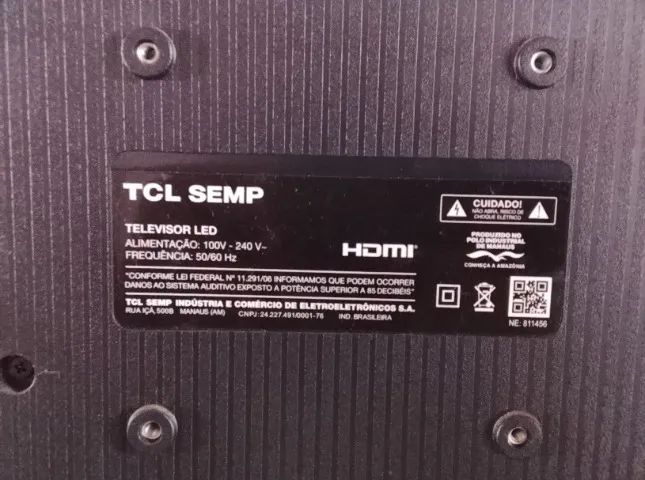 Televisão Semp Roku 32 polegadas com defeito na tela para trocar mais está funcionando  - Foto 4