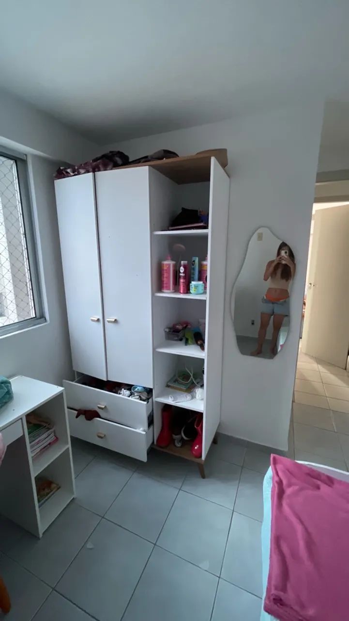 Guarda roupas solteiro