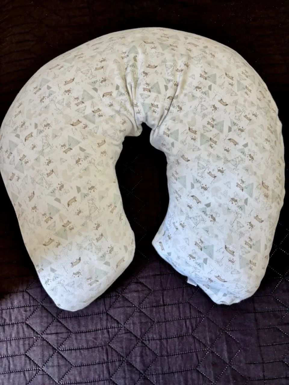 Almofada de amamentação hug com capa removível. - Foto 3