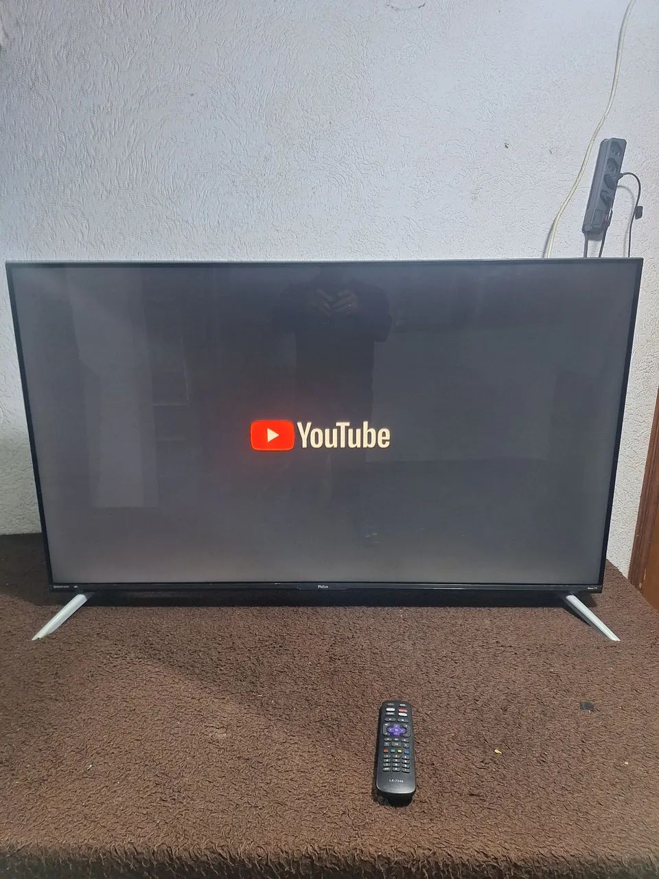 TV SMART 4K 50 POLEGADAS PHILCO ROKU FUNCIONANDO PERFEITAMENTE ACEITO CARTÃO  - Foto 4