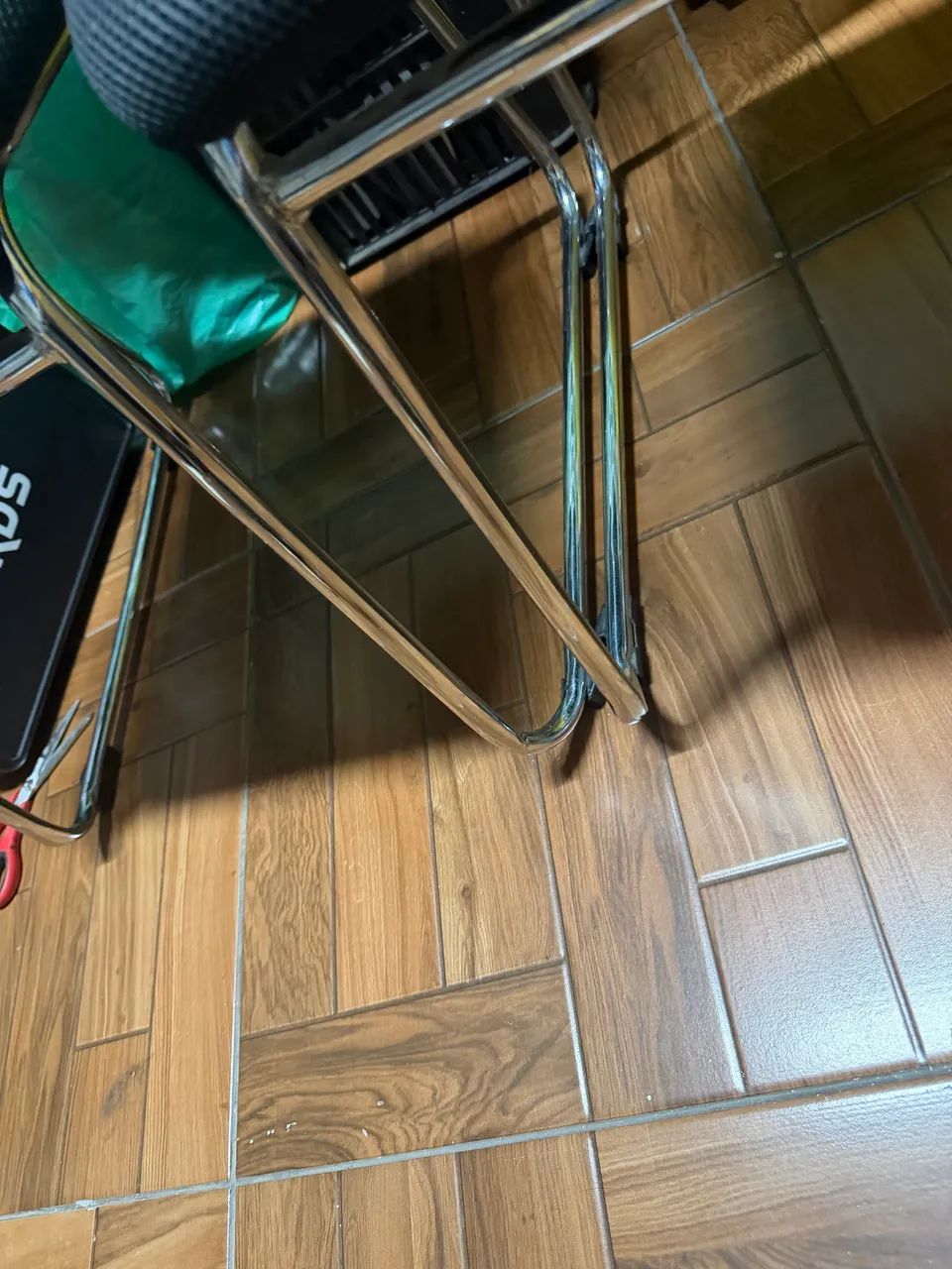 2 cadeiras de escritório em inox - Foto 5