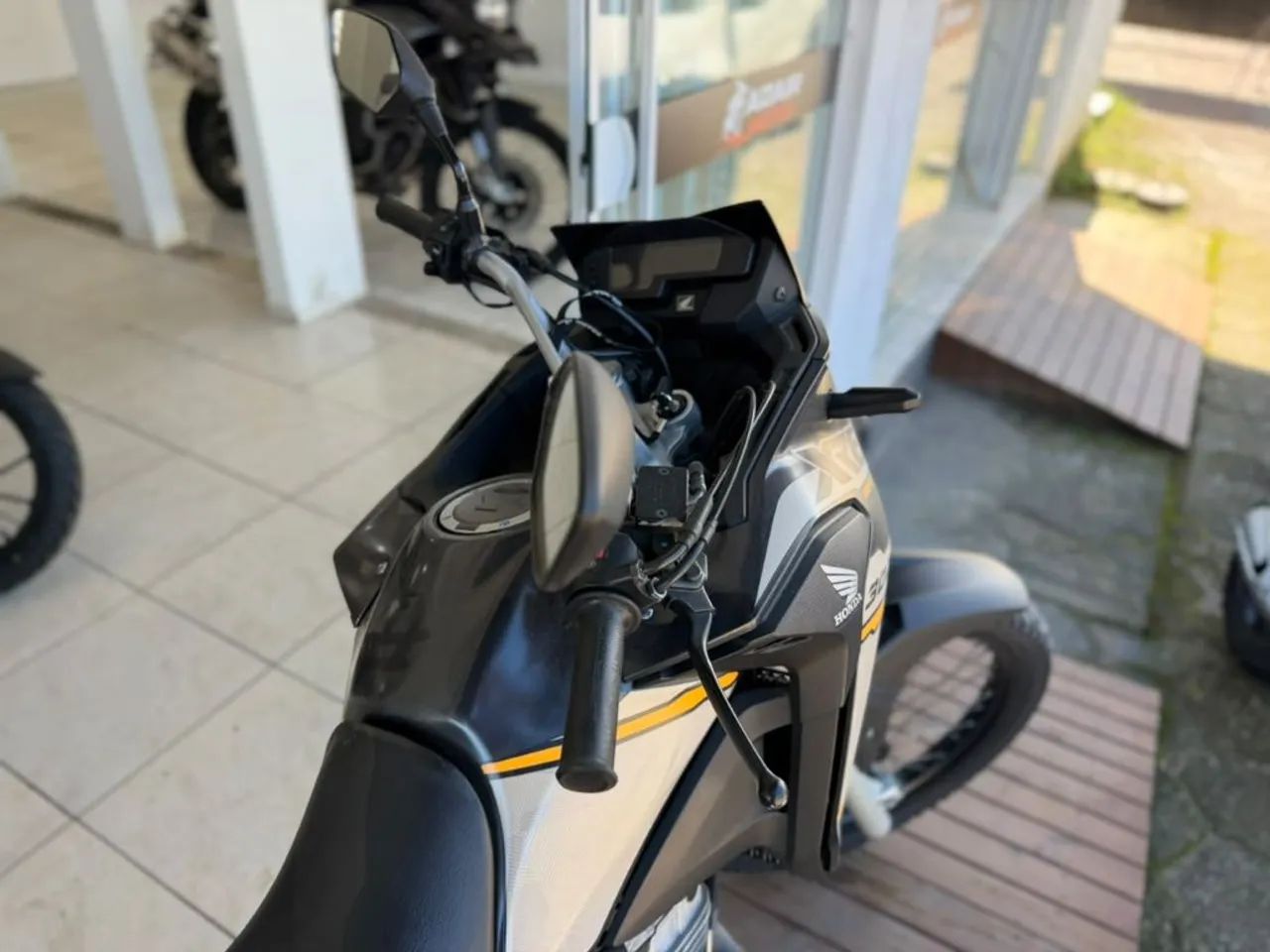 XRE 300/ 300 ABS/ FLEX - Foto 4