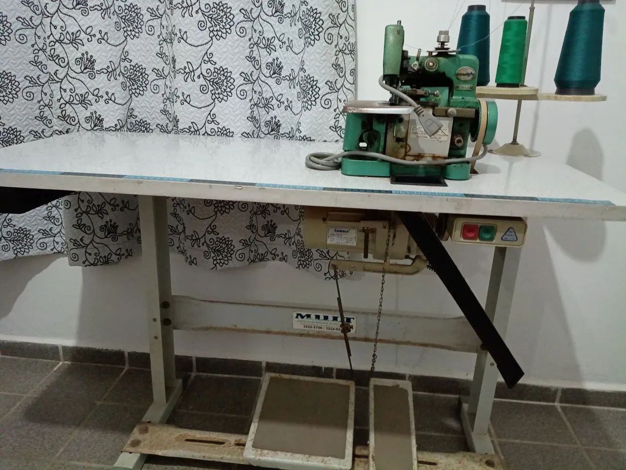 Vendo overlock com motozão 