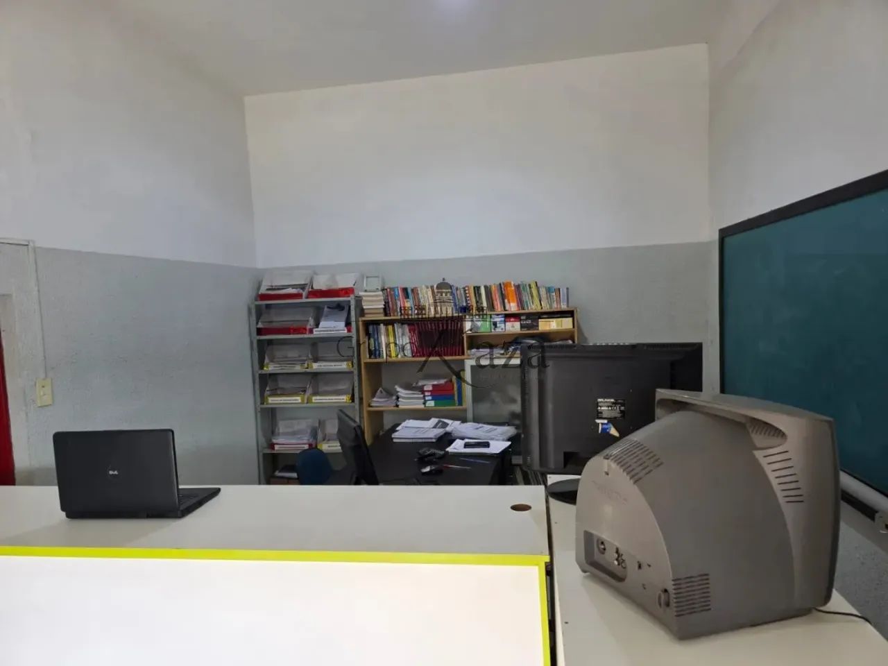 Casa Sobreloja - Parque Industrial - 3 Dormitórios - 92m².