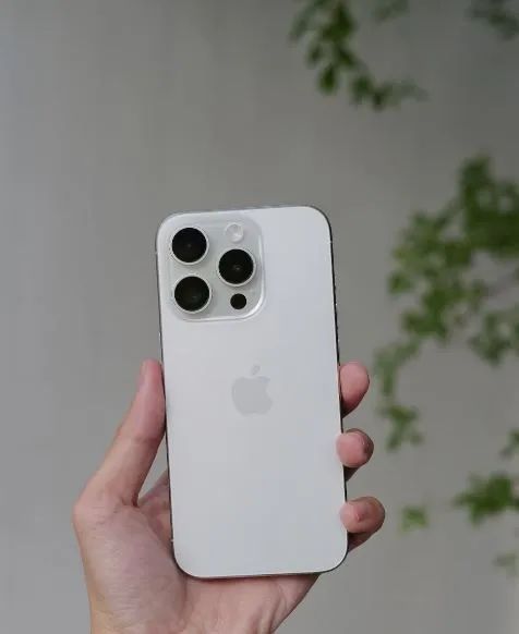 iPhone 15 pro Branco imperdível só hoje