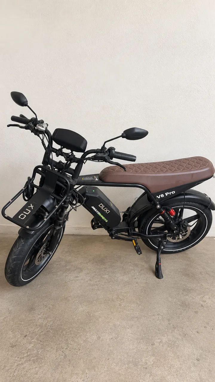 Bicicleta elétrica V8 semi nova