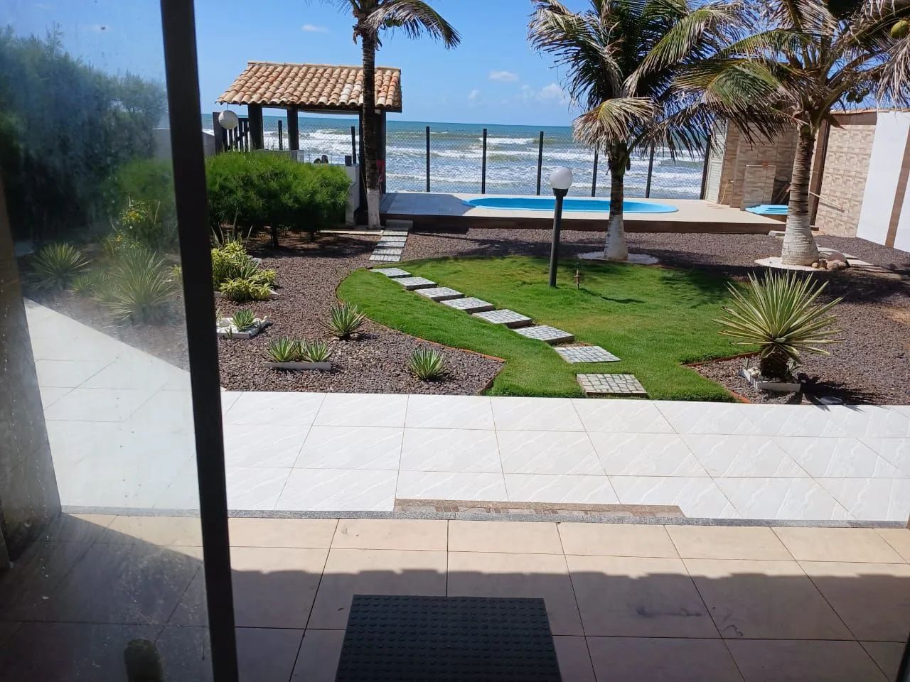 Casas na Praia da Caueira