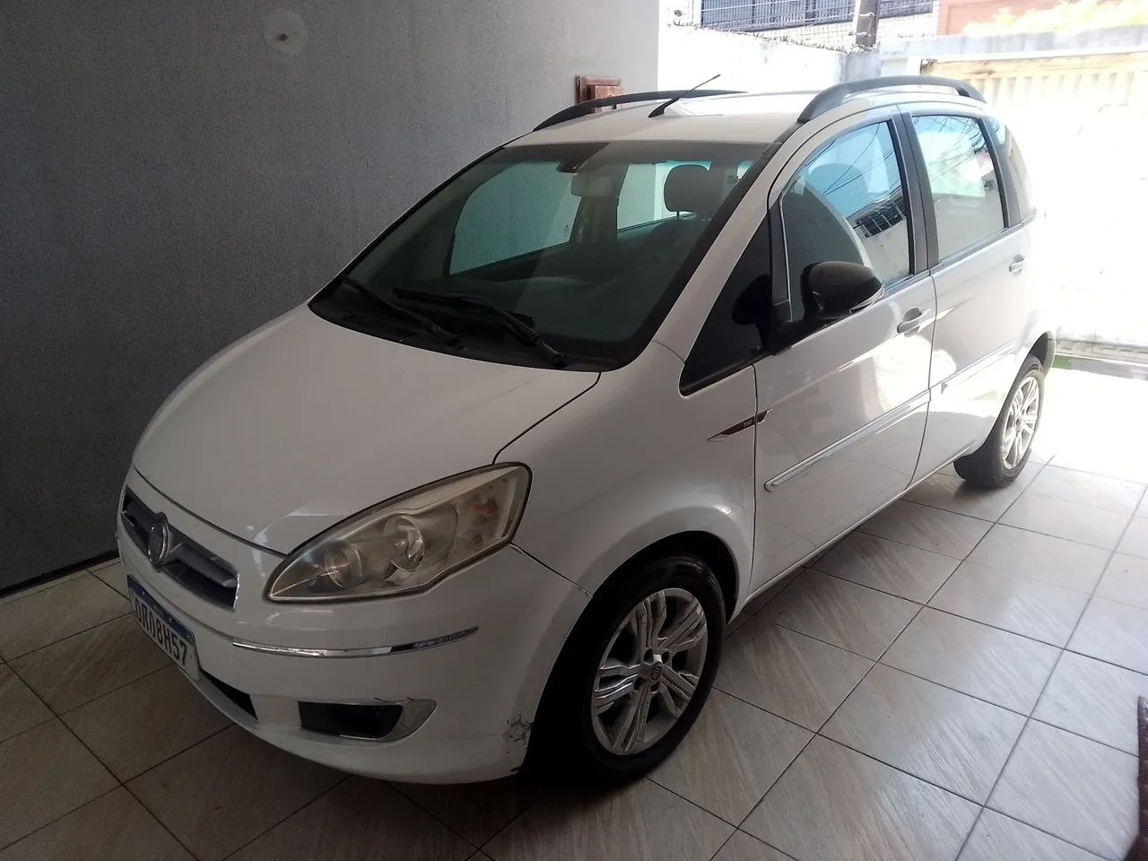 Fiat Idea Essence 1.6 Flex 16V 5P 2014 - Foto 3
