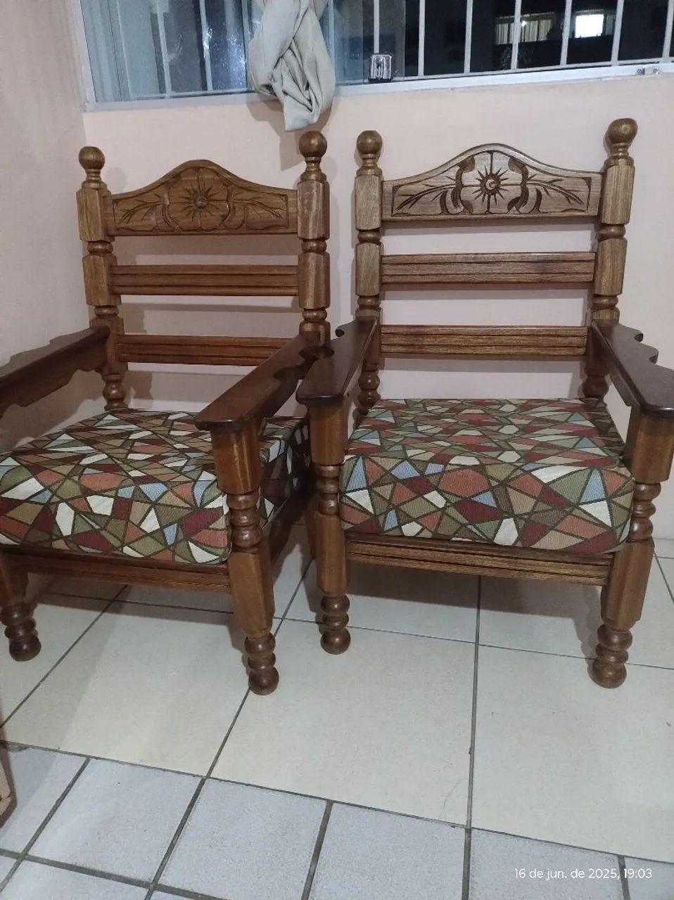 Sofá madeira maciça  - Foto 4