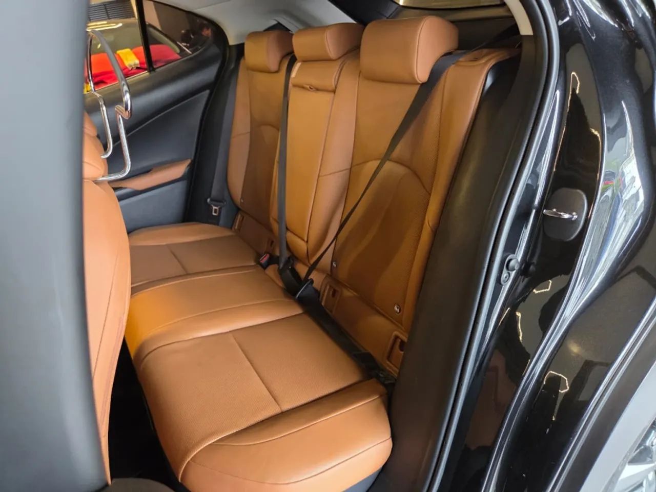 Lexus UX-250h Luxury 2.0 16V Aut.(hybrid), foto 6 de 20