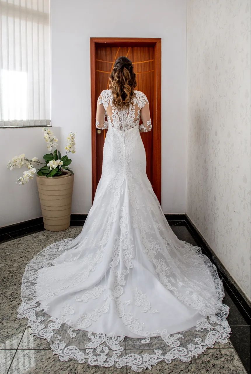 VENDO VESTIDO DE NOIVA - Foto 3