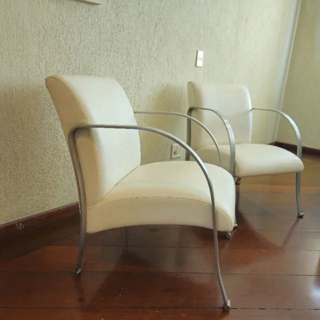 Conjunto 2 poltronas brancas - Foto 3