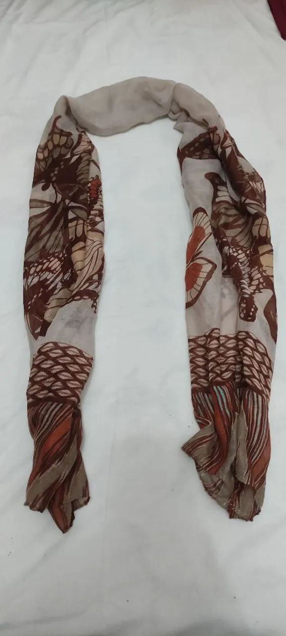 Echarpe Feminina 100% Viscose Estampa Borboletas - Foto 3