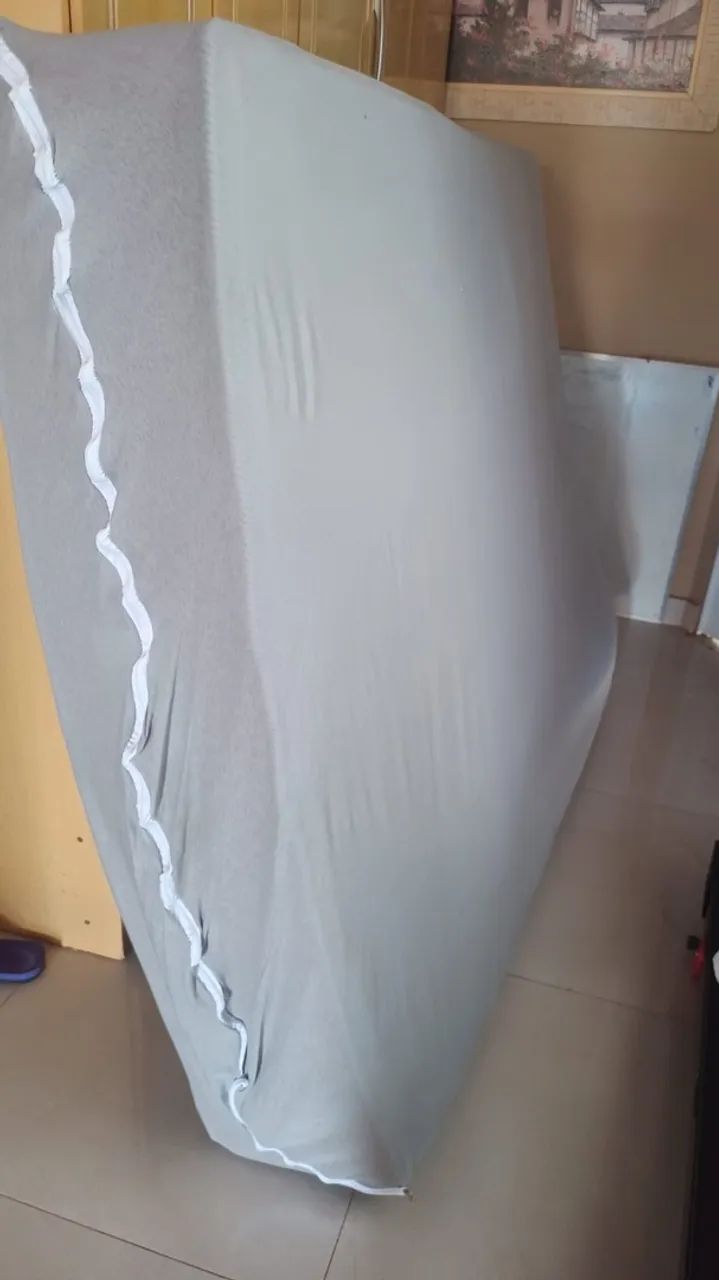 Cama casal padrão com colchão em ótimo estado e com capa protetora.  - Foto 3
