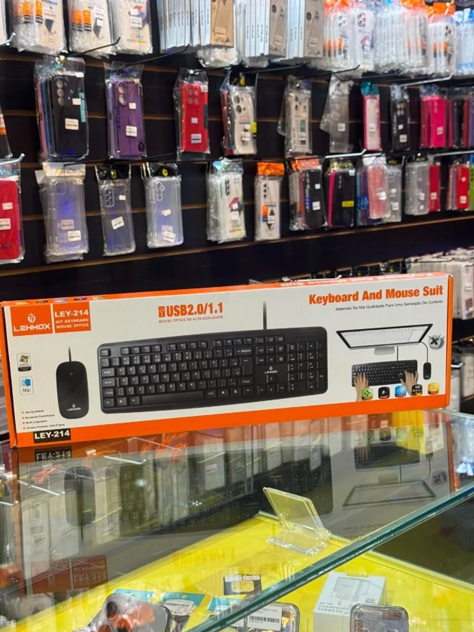 Teclado com mouse lehmox com mouse novo