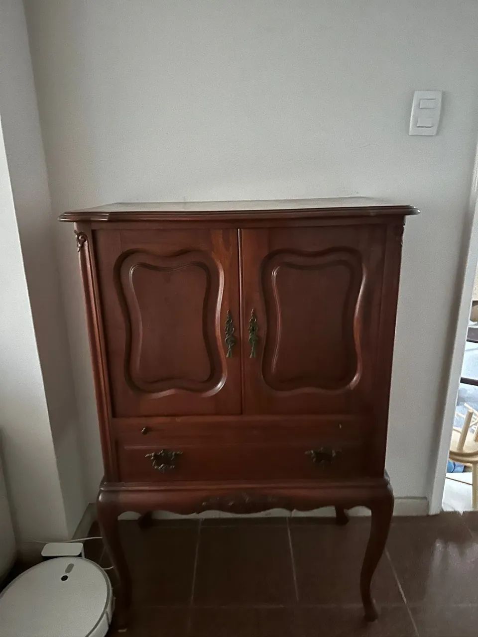 Bar antigo estilo Chippendale