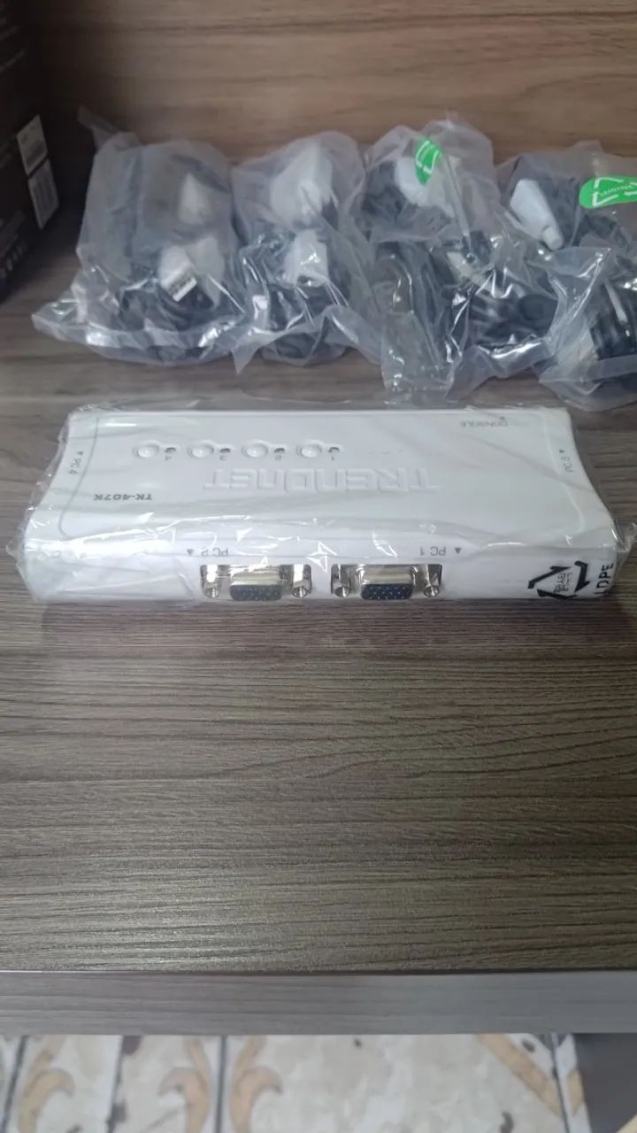 Chaveador Switch TRENDnet TK-407K, avalio trocas. - Foto 4