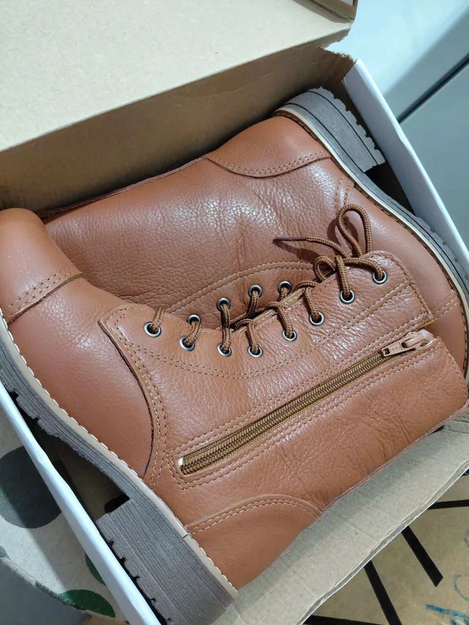 Vendo Bota / Coturno Marrom número 35 - Foto 2