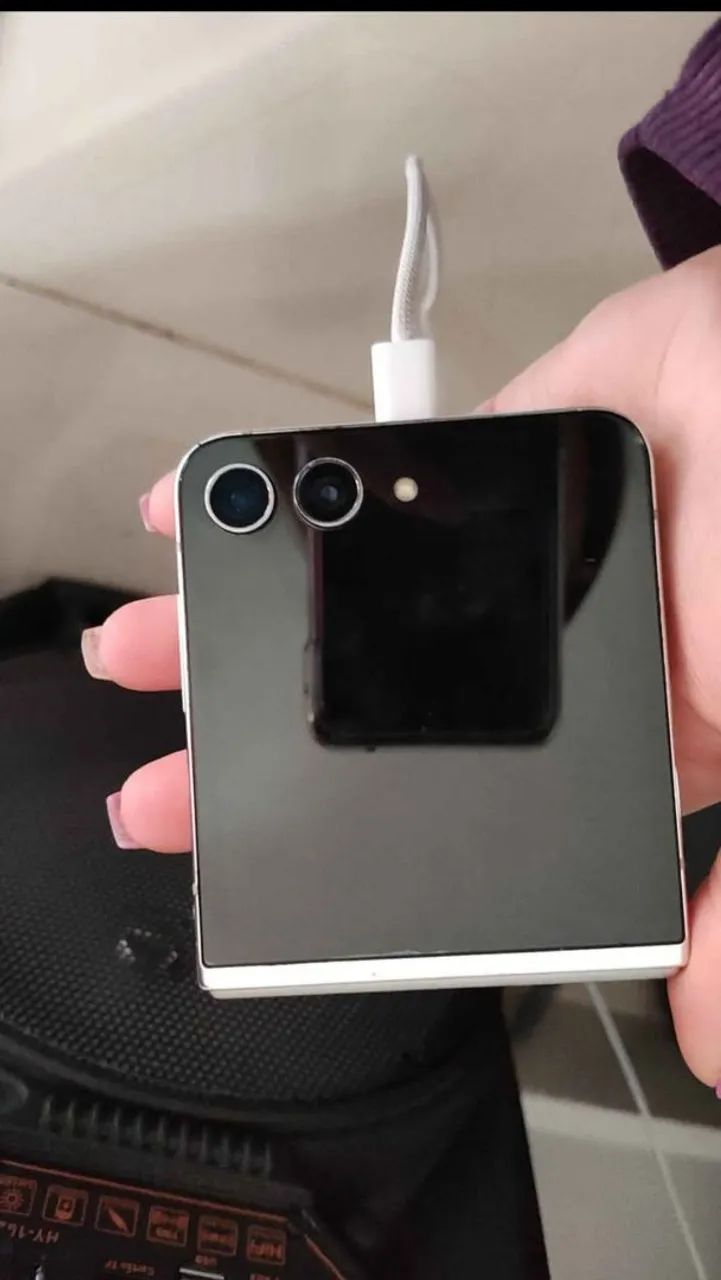 Samsung zflip 5 512 gigas - Foto 2