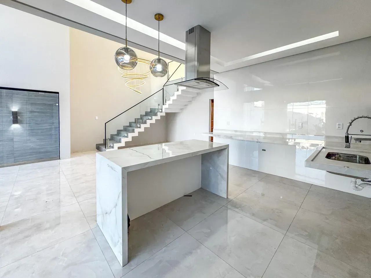 Casa Duplex em Timon com 4 Suítes - Foto 3