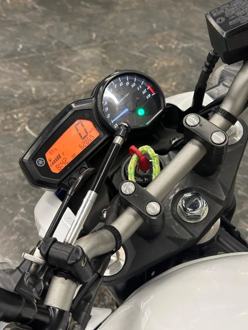 Yamaha XJ6 N 2013 - Foto 5
