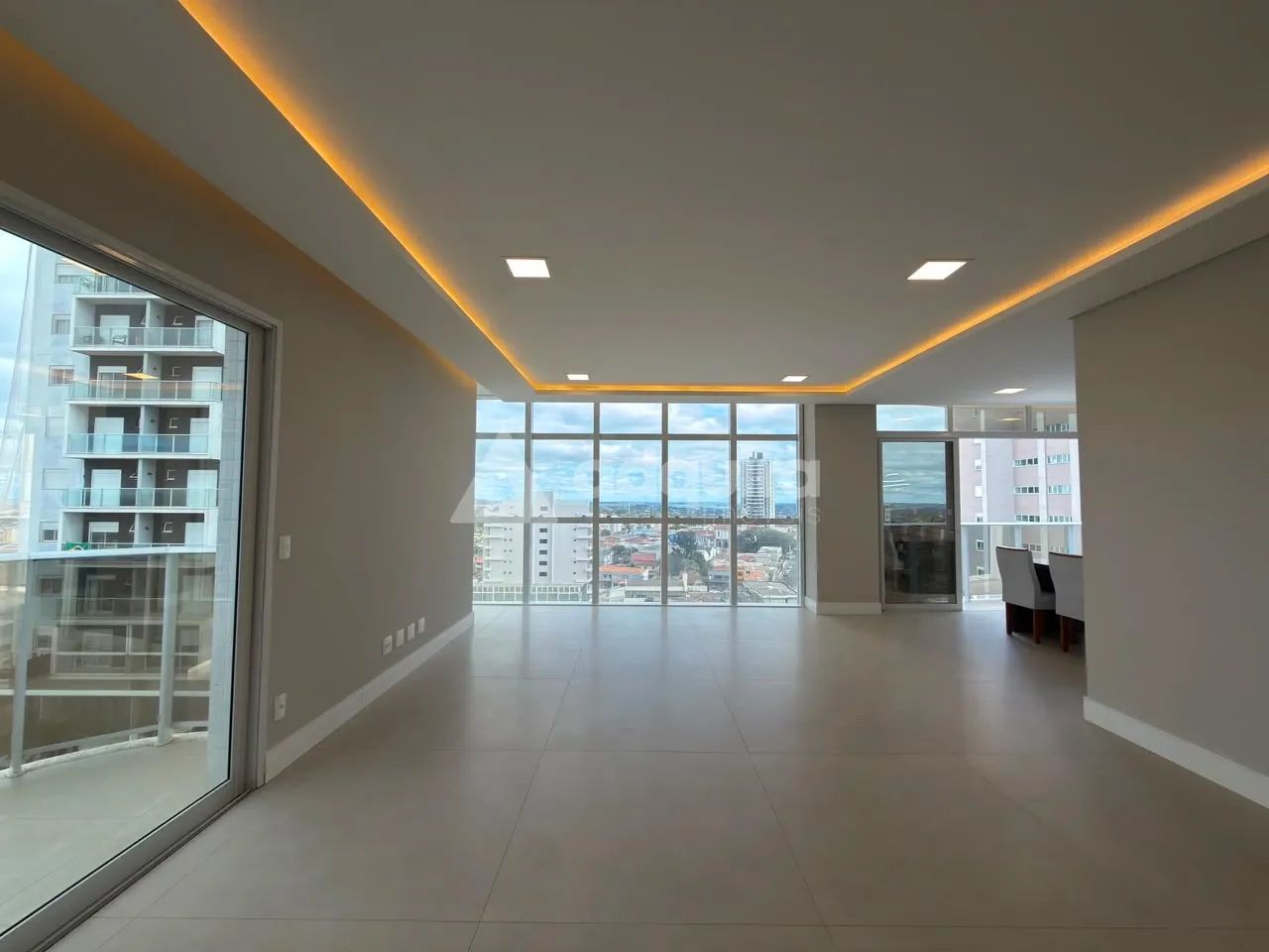 Imóvel amplo e sofisticado, perfeito para viver com conforto! - Foto 4