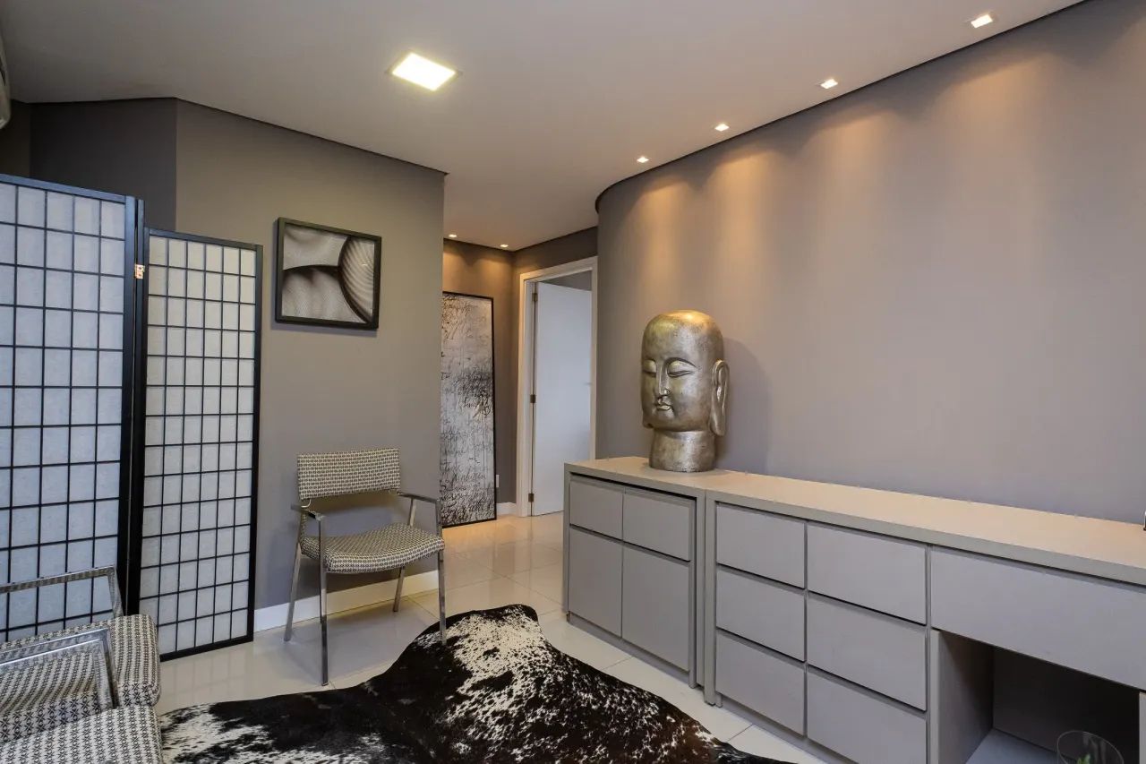 Sala comercial à venda no Edifício Jatobá, Centro - 90 m², totalmente reformada, com móvei