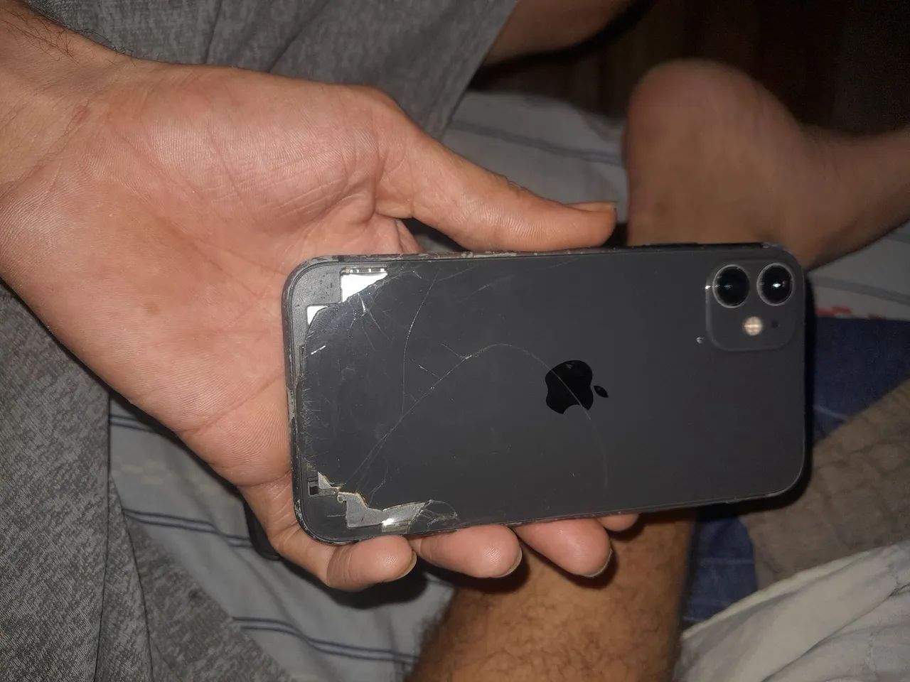 IPhone 11 em bom estado, tudo funcionando perfeitamente em bom estado.  - Foto 5