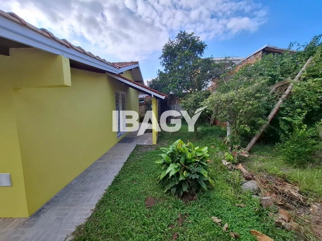 Excelente Casa 4 dormitório(s) em São João do Rio Vermelho - Florianópolis - Foto 5