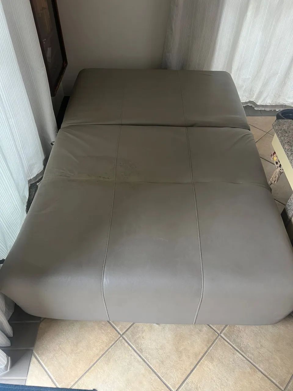 Sofá-Cama em Courino 