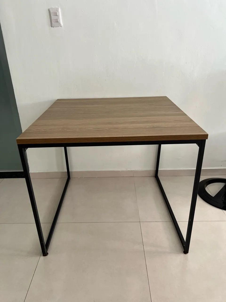 Vendo mesa modelo industrial 
