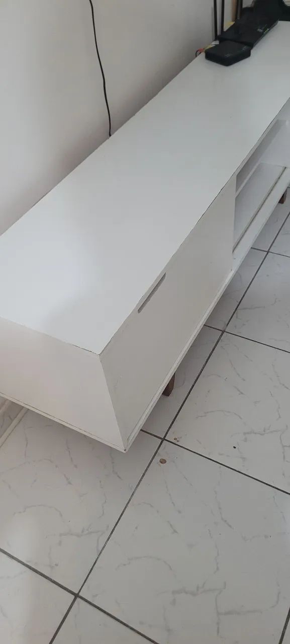 Rack Retrô Branco com Pés Palito em Madeira (Ótimo Estado) - Foto 3