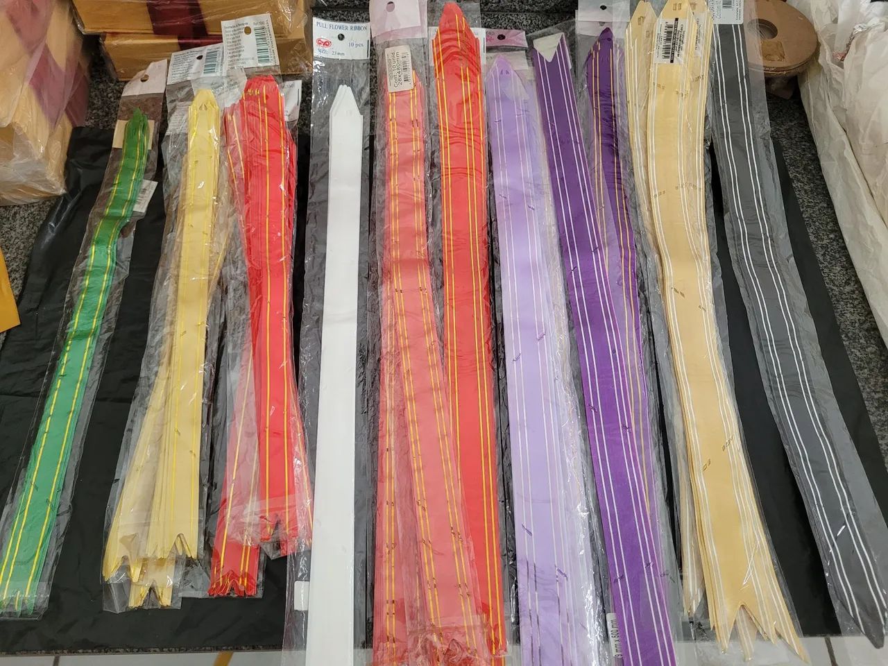 Laço para presente pronto 