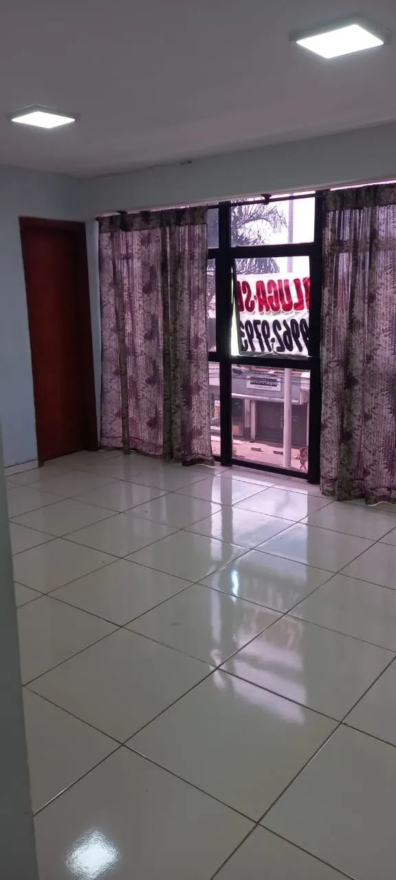 Aluguel Sala comercial - Ed. Monte Carlo - QNB 18 - 26 m² - Foto 2