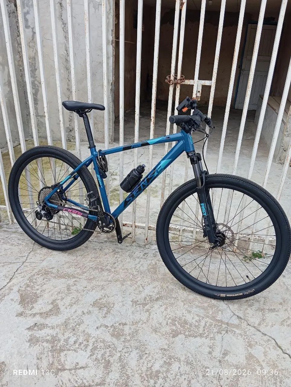 Bicicleta aro 29 semi nova - Foto 2